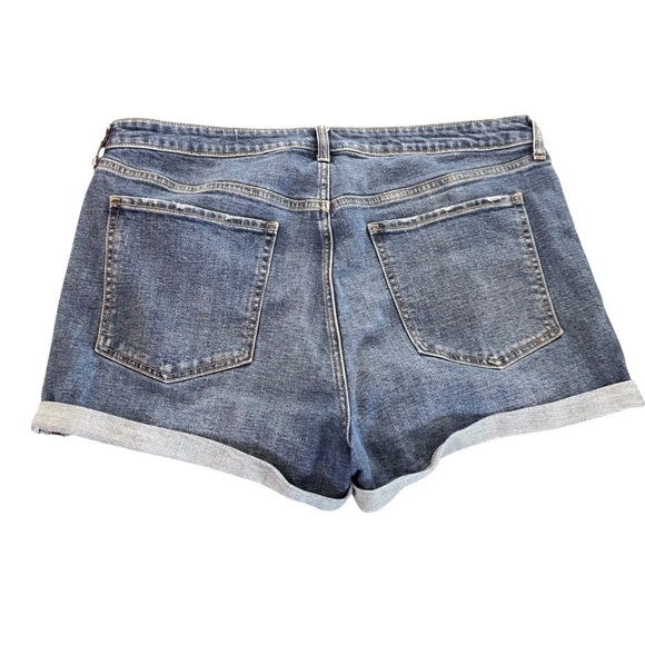 Old Navy High-Waisted OG Straight Ripped Jean Shorts Size 18 Distressed - Picture 3 of 8